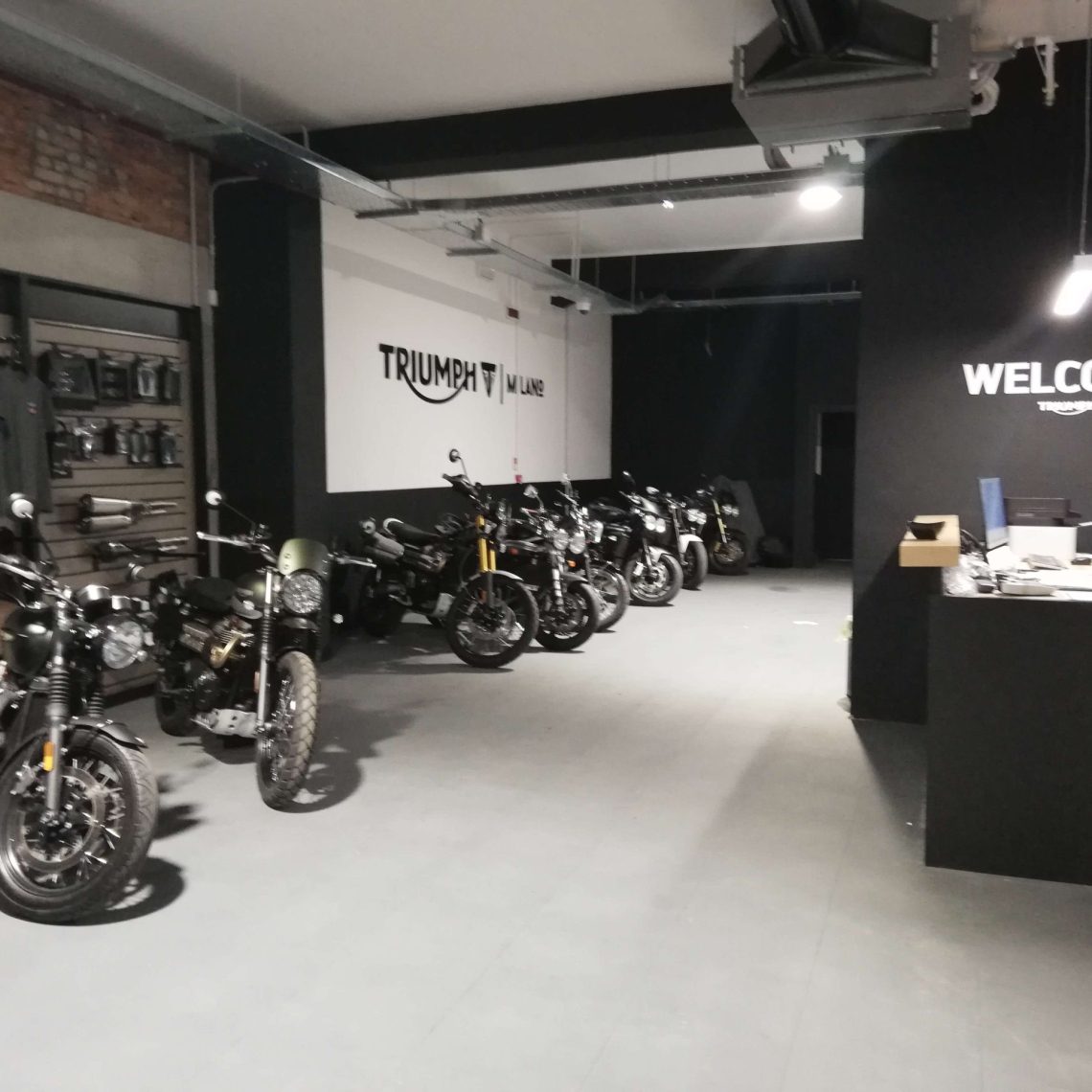 Prodejna motocyklů, Itálie