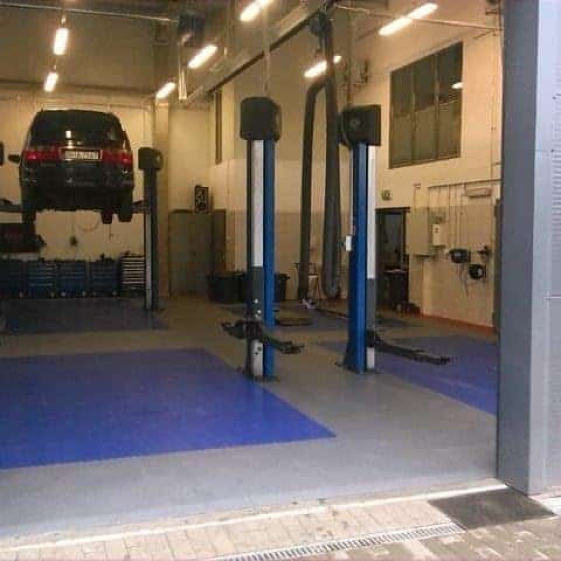 Autoservis, Polsko