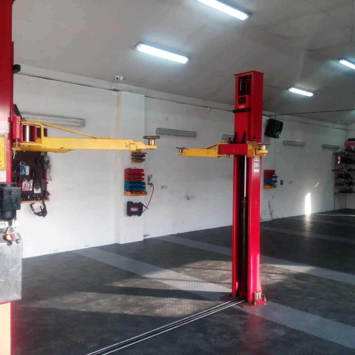 Autoservis, Polsko