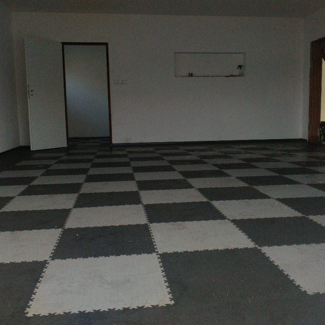 Garáž, Česko