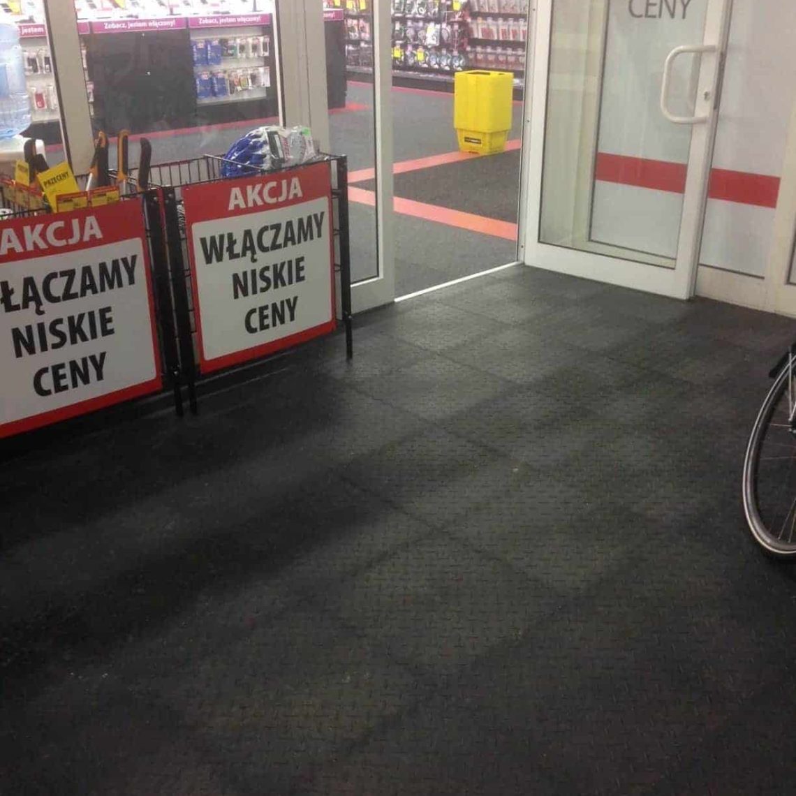 Prodejna cyklistických potřeb, Polsko