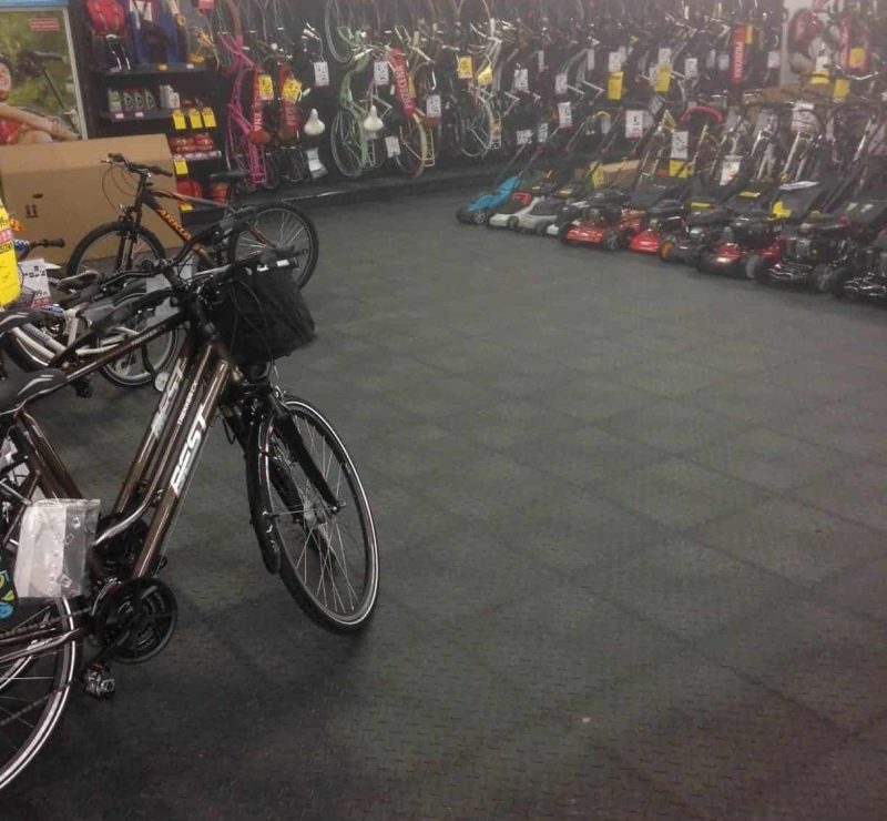 Prodejna cyklistických potřeb, Polsko