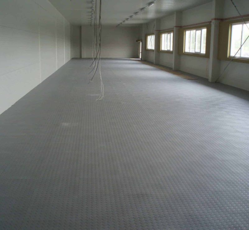 Sklad instalatérských a topenářských potřeb, Česko
